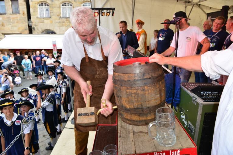 Altstadtfest Bieranstich Kirchmayer