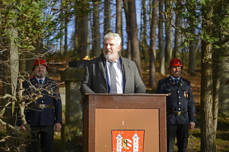 Volkstrauertag Heuchling Foto Kirchmayer Volkstrauertag Heuchling Foto Kirchmayer