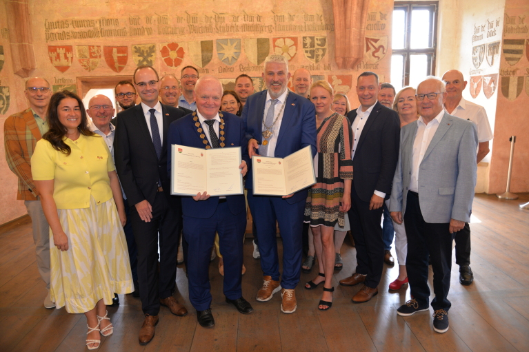 Loket Memorandum Gruppenfoto Kirchmayer