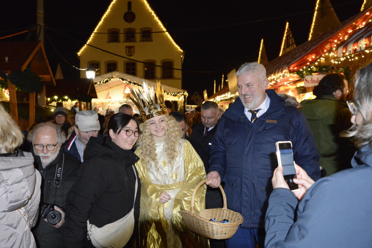 Christkind Weihnachtsmarkt Foto Kirchmayer