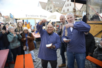 Laufer Fischtage Matjes Foto Kirchmayer