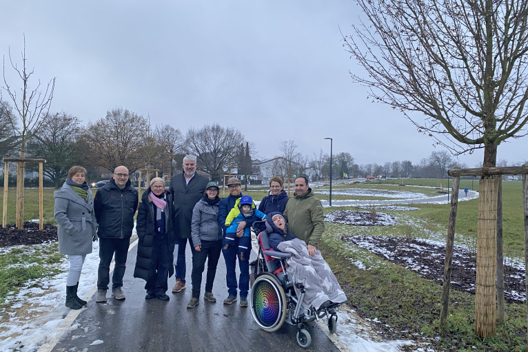 Radweg Heldenwiese Bäume Foto Kirchmayer Radweg Heldenwiese Bäume Foto Kirchmayer