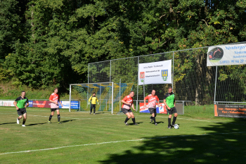 Fußballspiel Tirschenreuth Spielszene Foto Lärtz