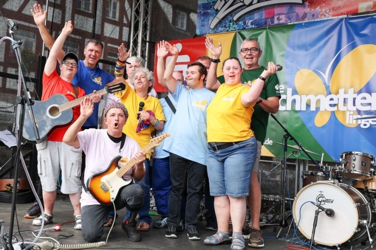 2023_LLaufer_Kulturnacht_Lebenshilfe Band Die Schmetterlinge_©Daniel Decombe_900x600_01