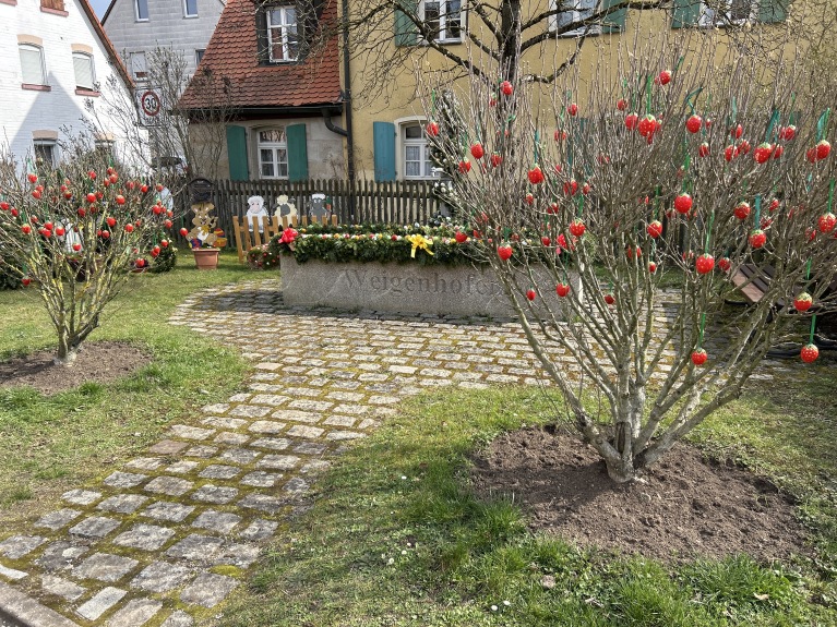 Osterbrunnen Weigenhofen Osterbrunnen Weigenhofen
