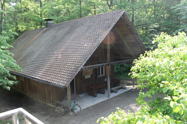 Waldhaus_Naturerlebnispfad_Schönberger_Forst Waldhaus_Naturerlebnispfad_Schönberger_Forst